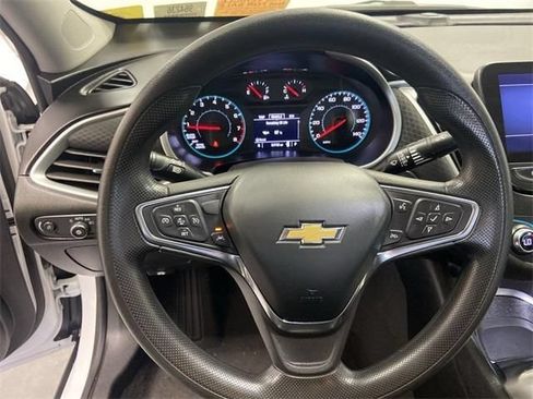 Used 2024 Chevrolet Malibu LT FWD image 23