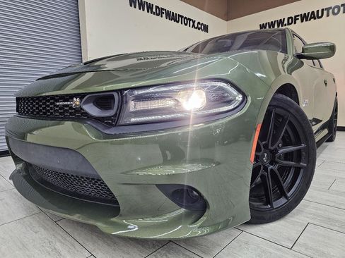 Used 2021 Dodge Charger Scat Pack w/ Driver Convenience Group RWD image 2