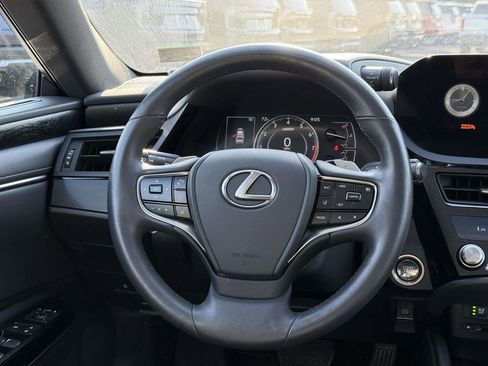 Used 2022 Lexus ES 350 w/ Premium Package image 9