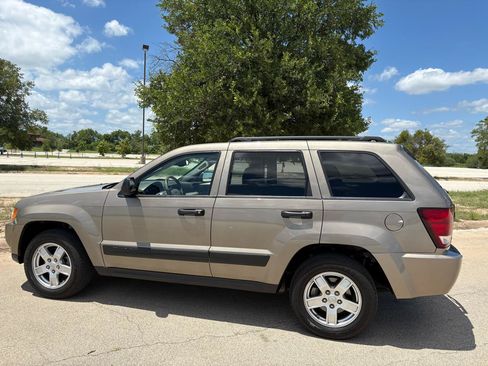 Used 2006 Jeep Grand Cherokee Laredo AWD/4WD image 13