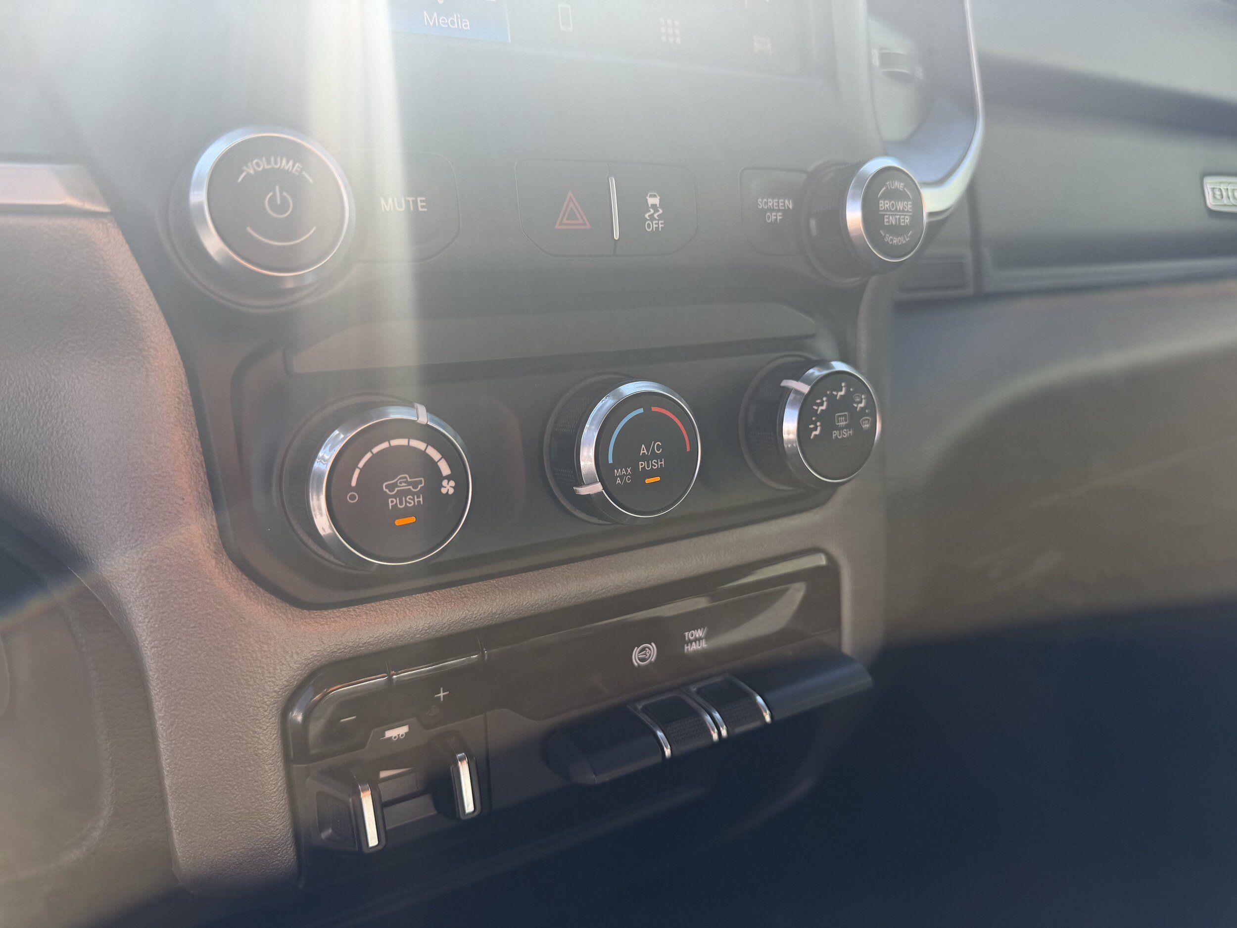 Used 2023 RAM 3500 Big Horn w/ Level 1 Equipment Group AWD/4WD image 20