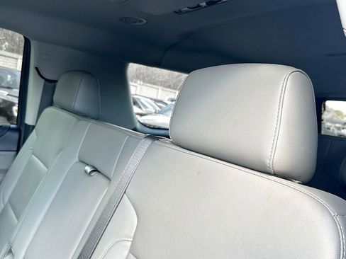 Used 2020 Chevrolet Suburban LT image 28
