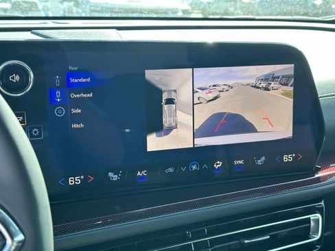 New 2026 Chevrolet Traverse Z71 w/ Enhanced Driving Package AWD/4WD image 9