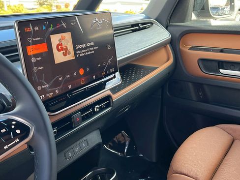 New 2025 Volkswagen ID. Buzz Pro S image 31