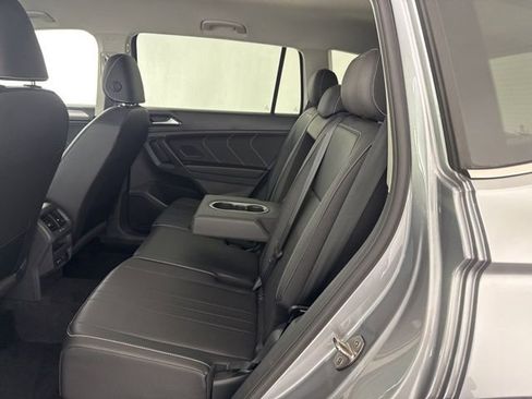 Used 2023 Volkswagen Tiguan SE AWD/4WD image 24