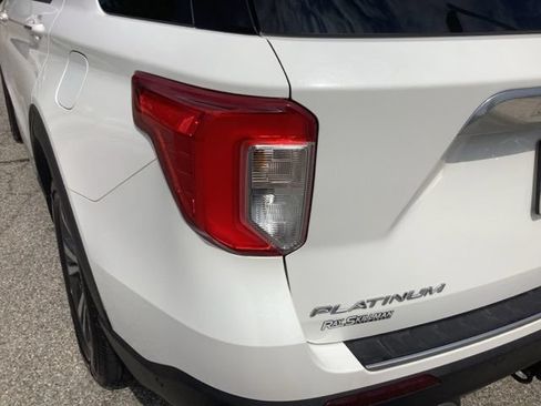 Used 2020 Ford Explorer Platinum w/ Premium Technology Package AWD/4WD image 43