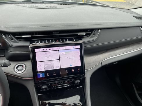 Certified 2023 Jeep Grand Cherokee L Limited w/ Luxury Tech Group II AWD/4WD image 18