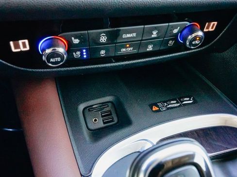 Used 2020 Buick Enclave Avenir w/ Avenir Technology Package image 21