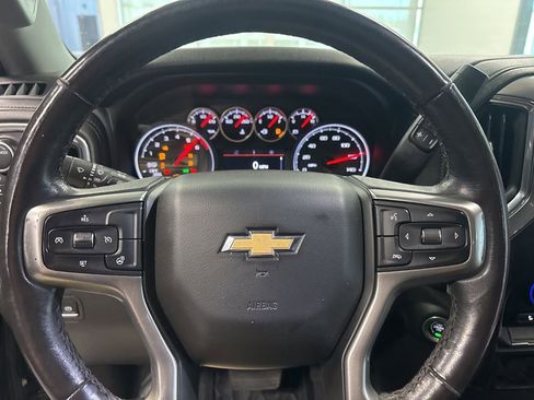 Used 2021 Chevrolet Silverado 1500 LT AWD/4WD image 18