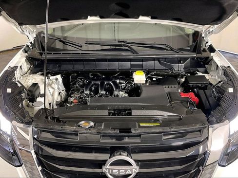 Certified 2025 Nissan Pathfinder S AWD/4WD image 12