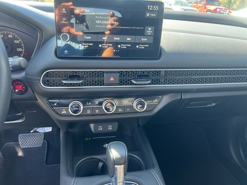 Used 2026 Honda HR-V EX-L image 16