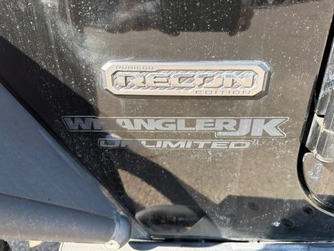 Used 2018 Jeep Wrangler Unlimited Rubicon AWD/4WD image 12