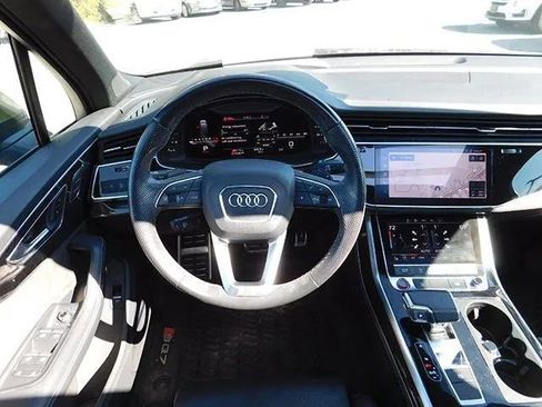 Used 2022 Audi SQ7 Premium Plus w/ SQ7 Executive Package image 16