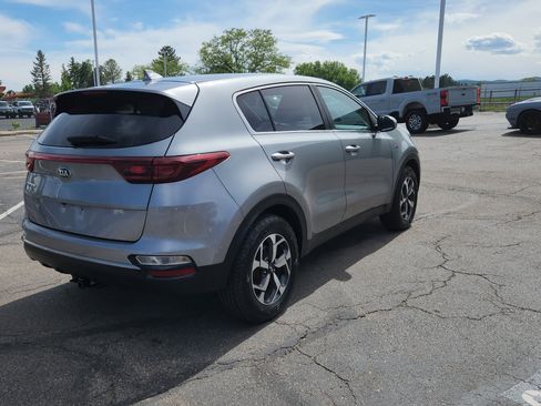 Used 2020 Kia Sportage LX AWD/4WD image 11