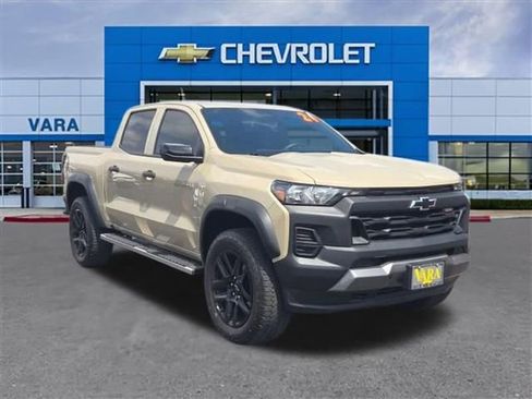 Certified 2024 Chevrolet Colorado Trail Boss AWD/4WD image 7