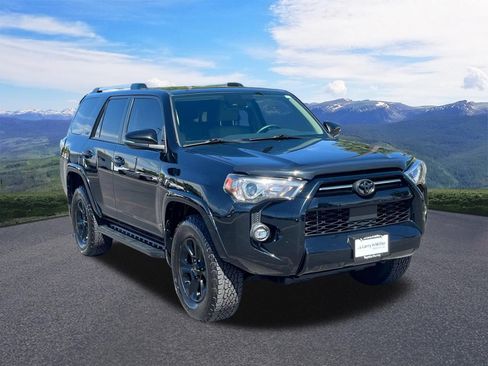 Certified 2022 Toyota 4Runner SR5 Premium w/ Moonroof Package AWD/4WD image 8