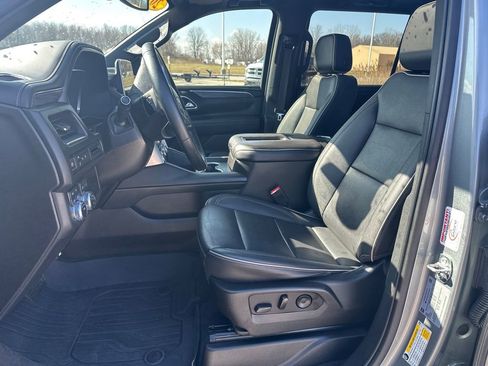 Used 2023 GMC Yukon XL SLT image 8