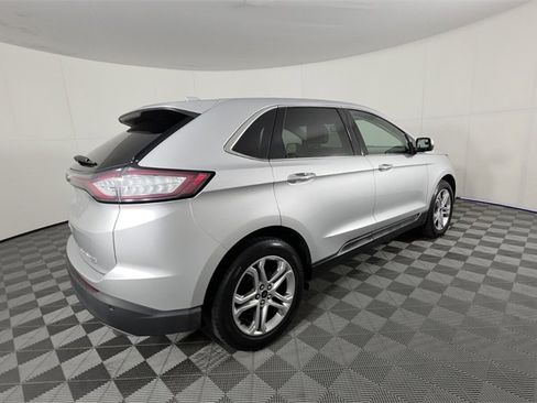 Used 2018 Ford Edge Titanium image 5