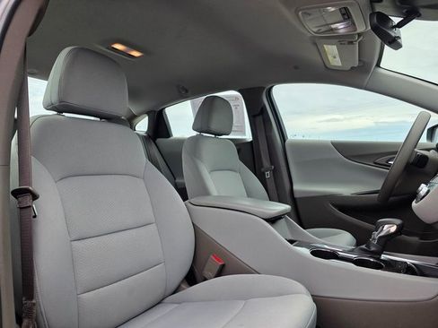 Used 2021 Chevrolet Malibu LT image 16