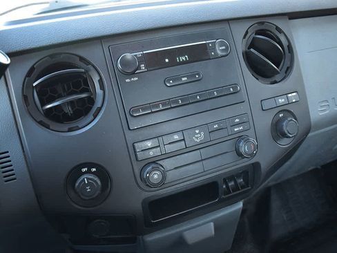 Used 2015 Ford F250 XL w/ Power Equipment Group image 19