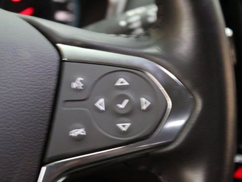 Used 2020 Chevrolet Traverse LT image 16