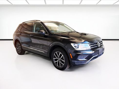 Used 2020 Volkswagen Tiguan SE image 3