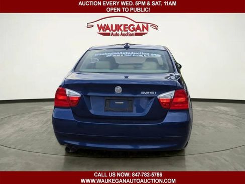Used 2006 BMW 325i Sedan RWD image 6