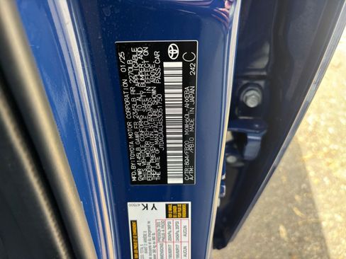 Used 2025 Toyota Prius LE image 29