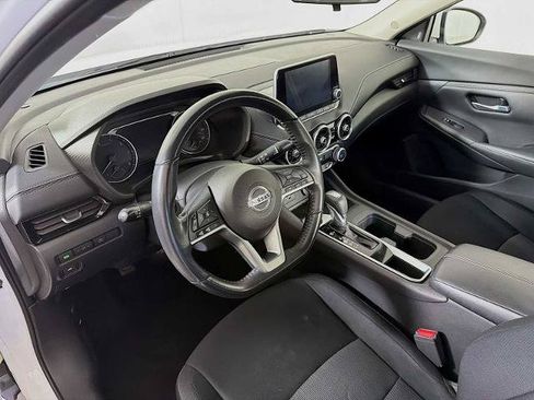 Certified 2022 Nissan Sentra SV FWD image 7