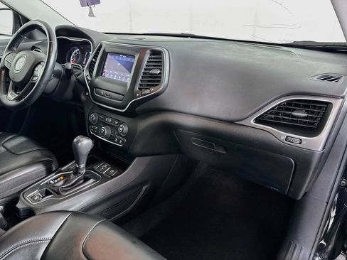 Used 2020 Jeep Cherokee Latitude Plus w/ Cold Weather Group FWD image 36