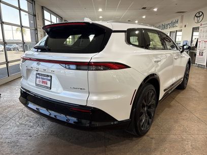 New 2025 Toyota Crown Signia