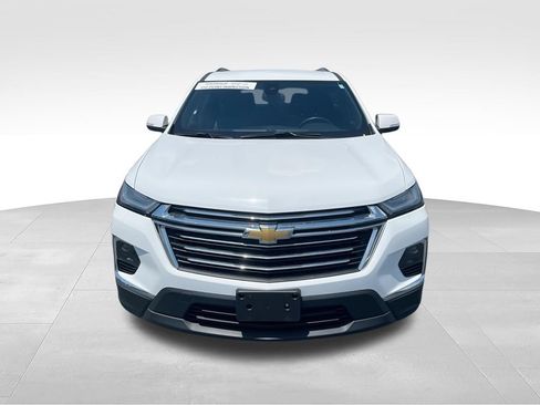 Used 2023 Chevrolet Traverse LT AWD/4WD image 3