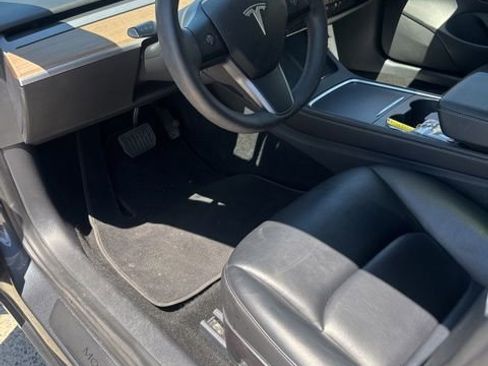 Used 2022 Tesla Model 3 Long Range AWD/4WD image 16