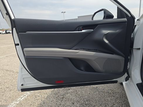 Used 2023 Toyota Camry LE image 22