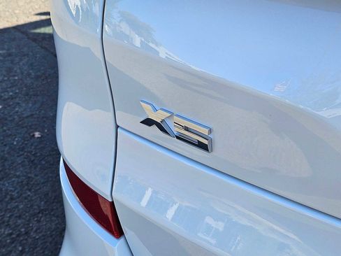 New 2026 BMW X5 M60i w/ Executive Package image 16