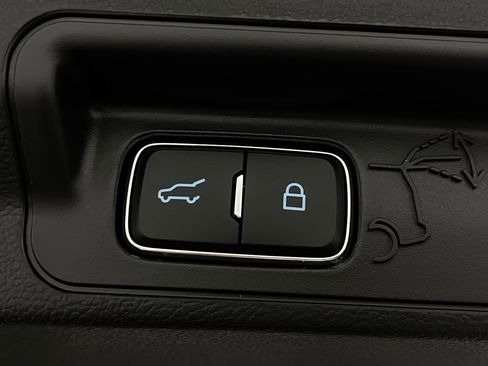 New 2026 Ford Explorer Platinum image 12