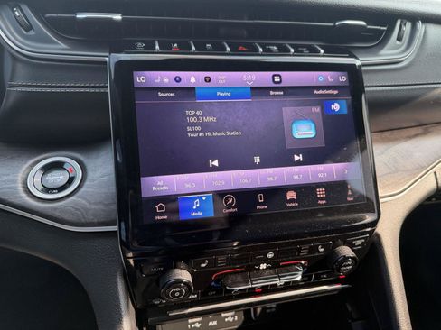 Certified 2025 Jeep Grand Cherokee L Limited RWD image 11