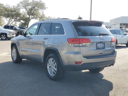 Used 2017 Jeep Grand Cherokee Laredo w/ Quick Order Package 2BE image 6