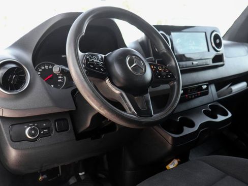 Used 2019 Mercedes-Benz Sprinter 170 image 16