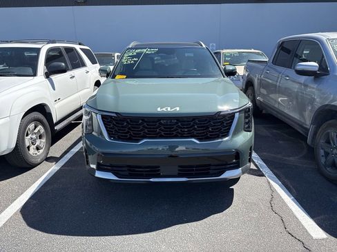 Used 2025 Kia Sorento SX Prestige image 2