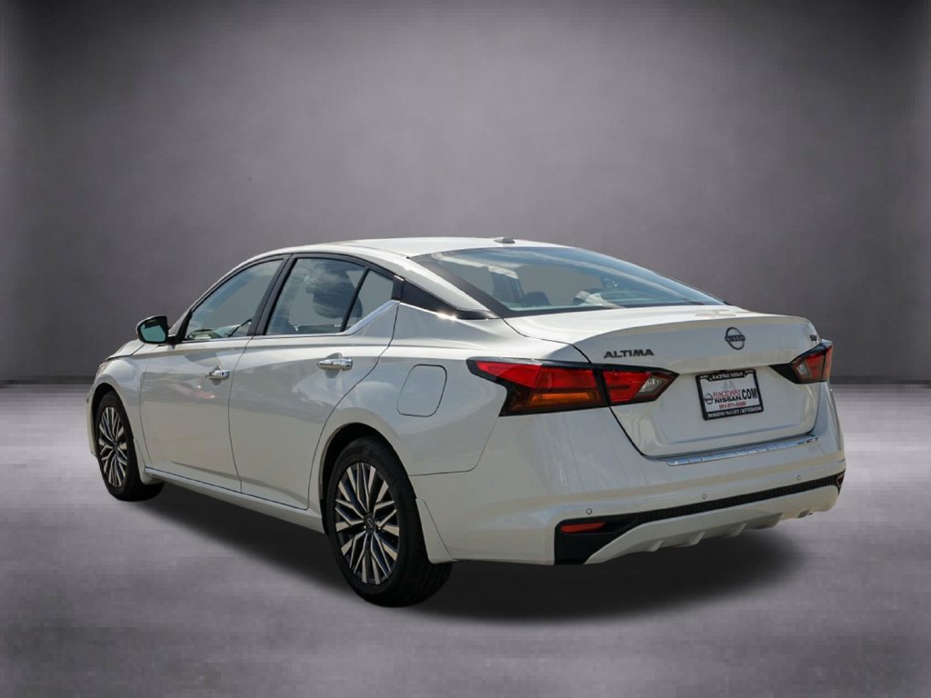 Used 2023 Nissan Altima 2.5 SV FWD image 44