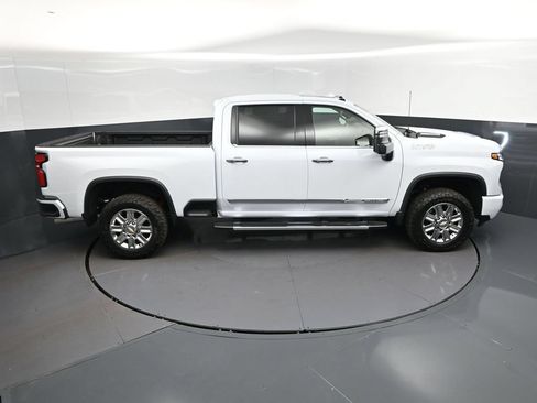 New 2026 Chevrolet Silverado 2500 High Country w/ High Country Premium Package AWD/4WD image 43