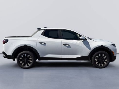 New 2026 Hyundai Santa Cruz SE FWD image 2