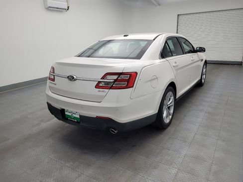 Used 2013 Ford Taurus SEL image 9