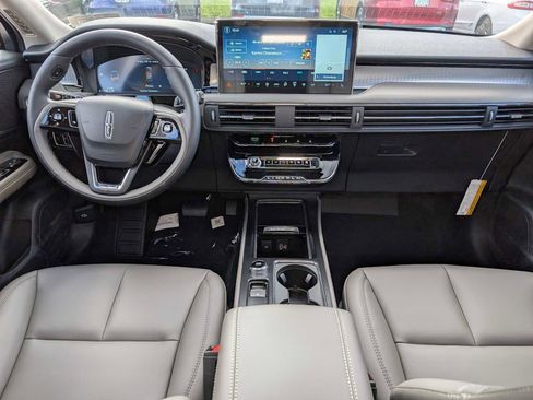 New 2026 Lincoln Corsair Premiere AWD/4WD image 12