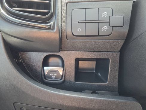 Used 2025 RAM ProMaster 2500 w/ U-Haul Equipment Group FWD image 20