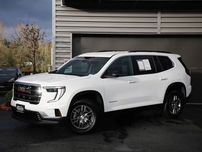Used 2025 GMC Acadia Elevation