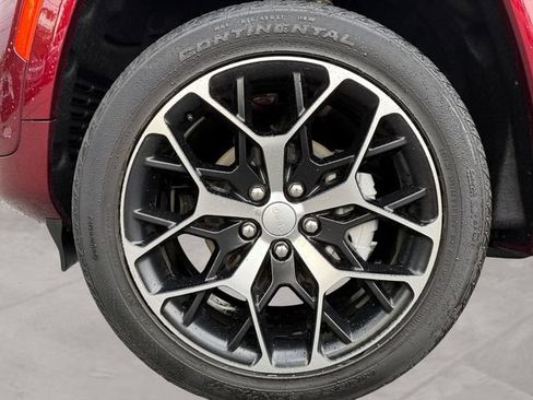 Used 2025 Jeep Grand Cherokee Summit AWD/4WD image 14