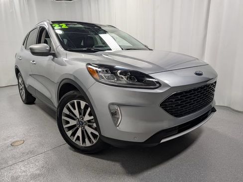 Used 2022 Ford Escape Titanium w/ Class II Trailer Tow Package AWD/4WD image 2