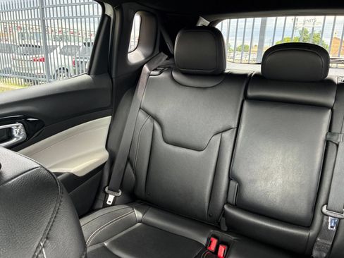 Used 2025 Jeep Compass Limited AWD/4WD image 34